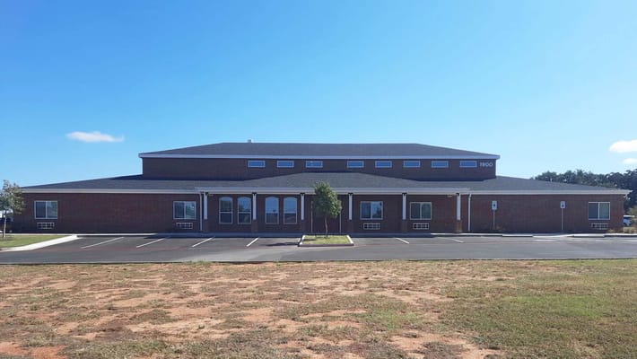 Exterior view of BeeHive Homes of Granbury building