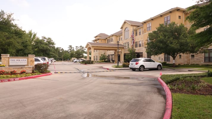 Entrance area of The Solana Vintage Park senior living facility