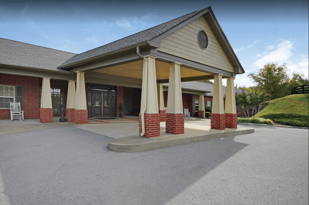 Front entrance of American House Brentwood with awnings