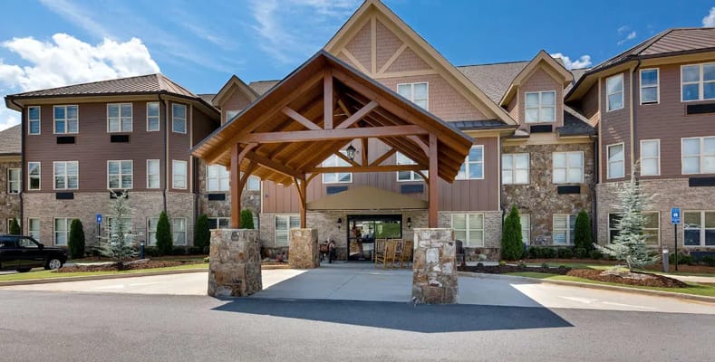 Exterior view of Oaks at Acworth entrance