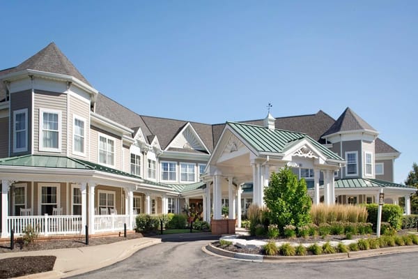 Exterior view of Sunrise of Buffalo Grove senior living facility