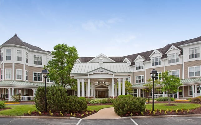 Front entrance of Sunrise of Chesterfield senior living facility