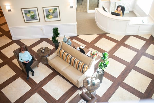 Common area with residents relaxing in a lounge