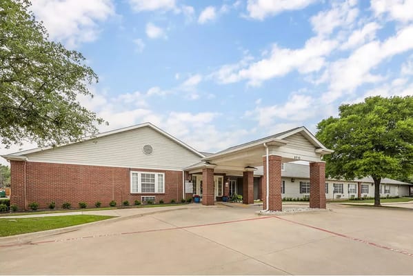 Exterior view of Brookdale Lake Highlands nursing home
