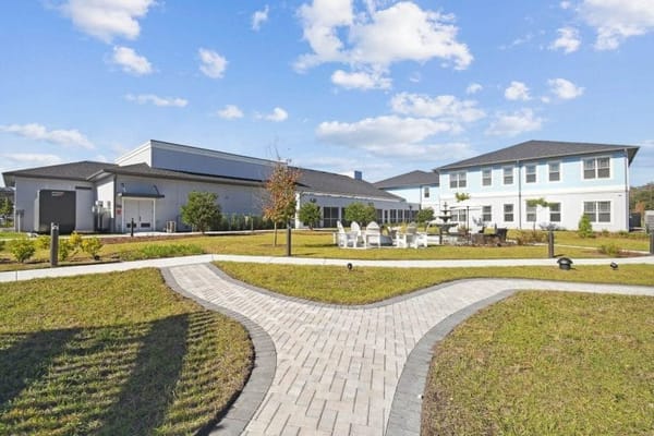 HearthStone at Nona Lakes