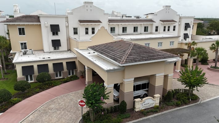 Exterior view of the Encore at Avalon Park entrance