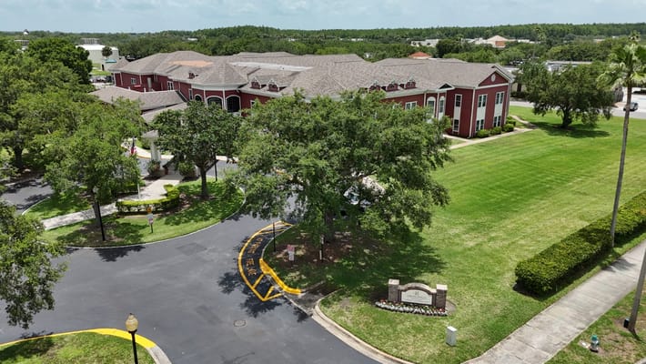Aerial view of the Spring Hills Hunters Creek senior living facility.