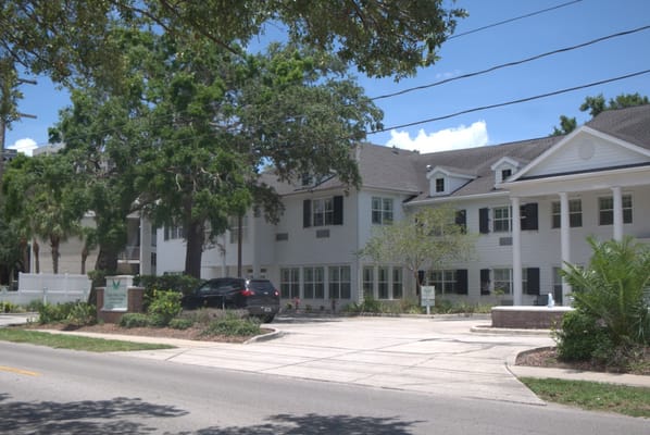 Exterior view of Angels Senior Living at South Tampa