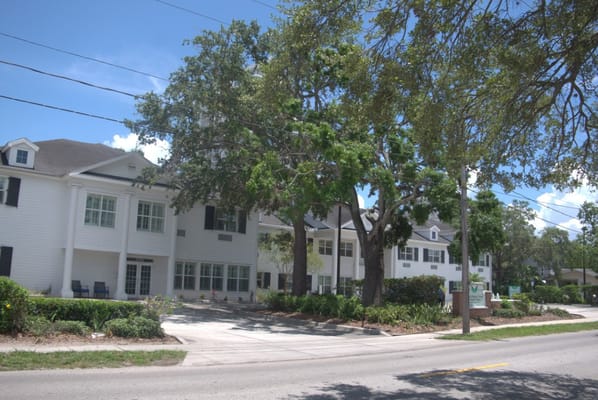 Exterior view of Angels Senior Living at South Tampa