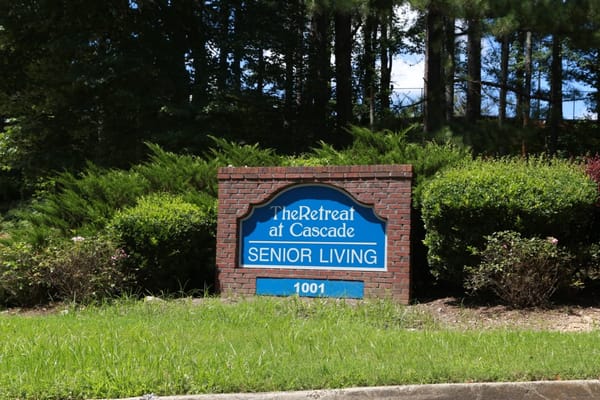 Sign for The Retreat at Cascade Senior Living