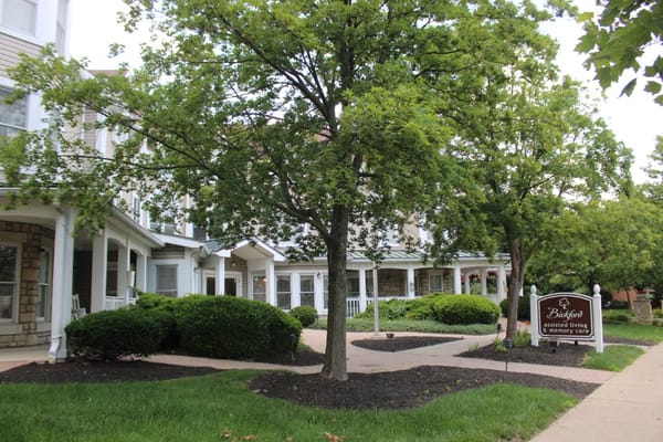 Exterior view of Bickford of Bexley with landscaping