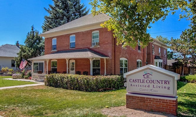 Exterior view of Castle Country Assisted Living facility