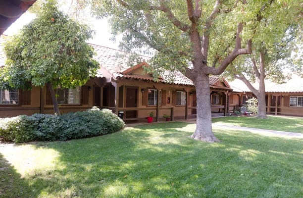 Outdoor view of landscaped area at Hacienda Senior Living