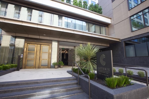 Front entrance of Coterie Cathedral Hill facility