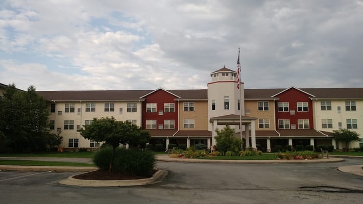 Exterior view of New Perspective Senior Living Silvis building