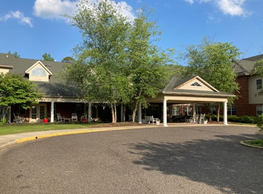 Exterior view of Woodview Estates Assisted Living entrance