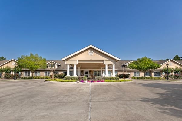 Exterior view of the Cinco Ranch Alzheimer’s Special Care Center