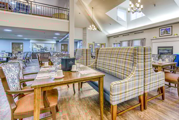 Bright dining area with comfortable seating arrangements