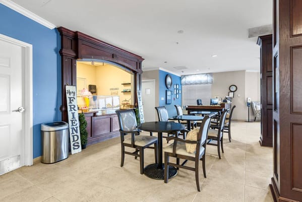 Common area with seating and welcoming decor