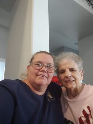 Minnie Lee’s Senior Home Care