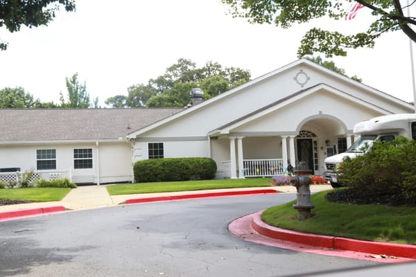 Exterior view of Peachtree Creek Memory Care building