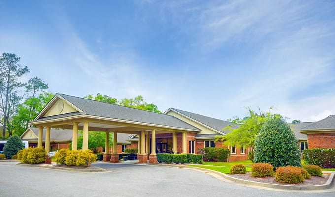 Exterior view of Anderson Oaks Assisted Living facility