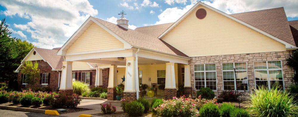 Front exterior view of Bickford of Macomb facility