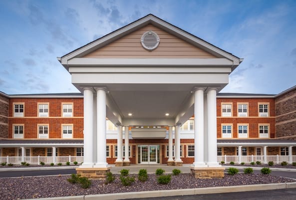 Front entrance of Cedarhurst of St. Charles