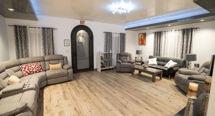 Inviting living room with comfortable seating and a decorative atmosphere