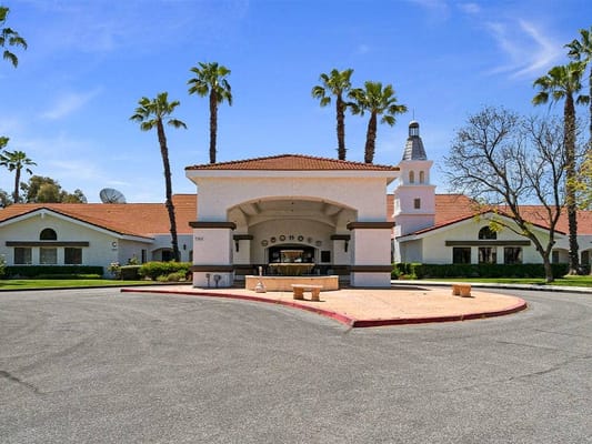 Exterior view of Westmont of Riverside facility