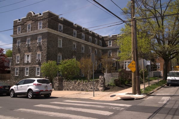 Exterior view of Brittany Manor nursing home