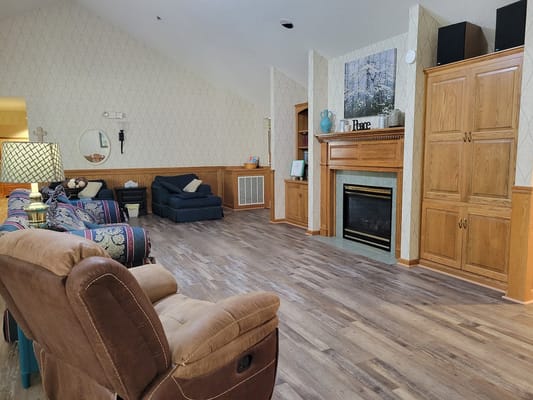 A cozy common area with comfortable seating