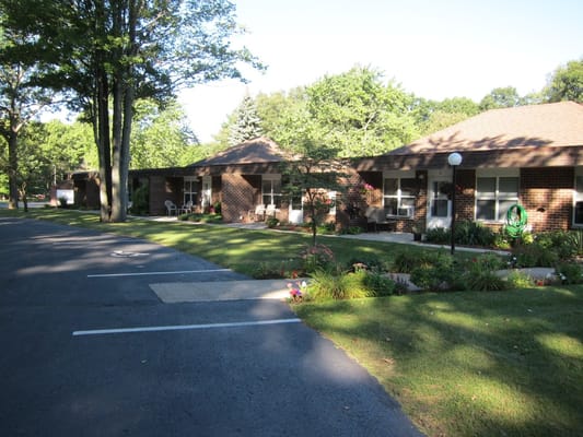 View of cottages and landscaping at Village House of Ludington