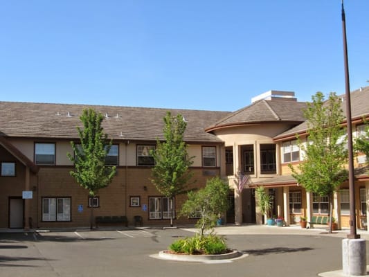 Exterior view of Westmont of Pinole building