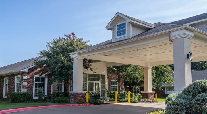 Facade of Dogwood Trails Assisted Living entrance