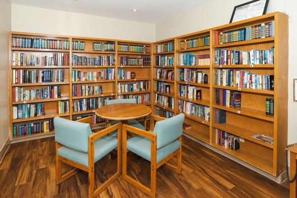 Interior view of a cozy library with bookshelves