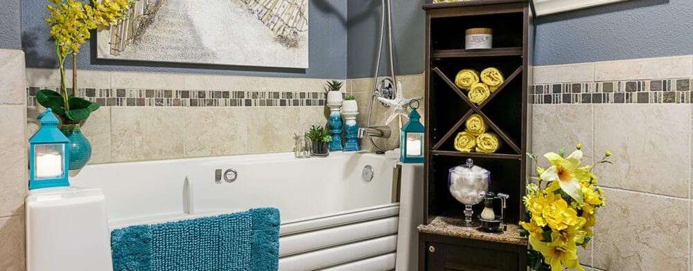 Bathroom interior with decorative amenities and fixtures