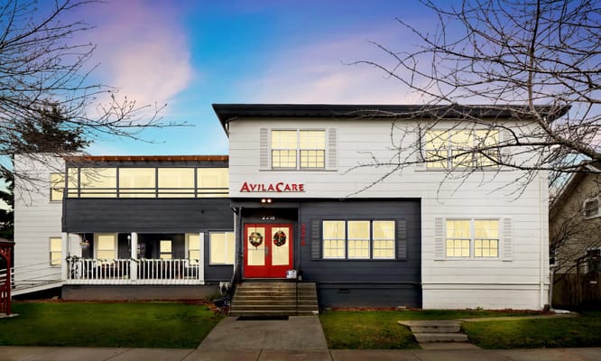 Exterior view of AvilaCare Assisted Living building