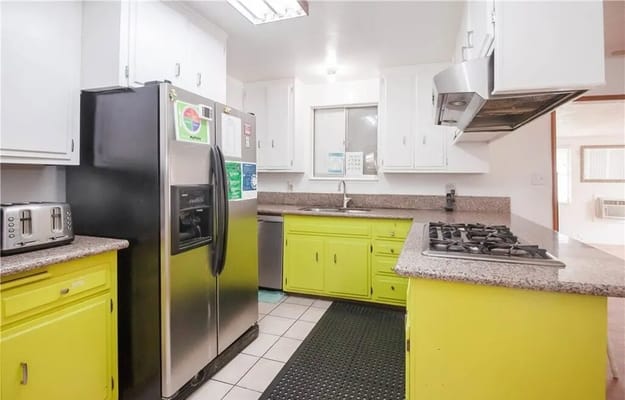 European Christian Home  IV — photo 3