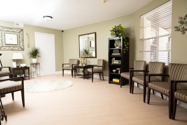 Common area with seating and decorative elements