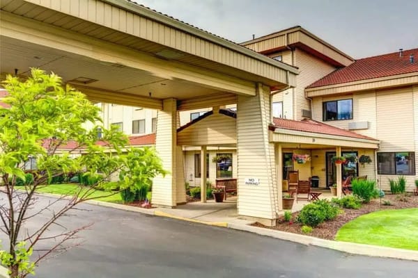 The exterior entrance of Grande Ronde Retirement Residence