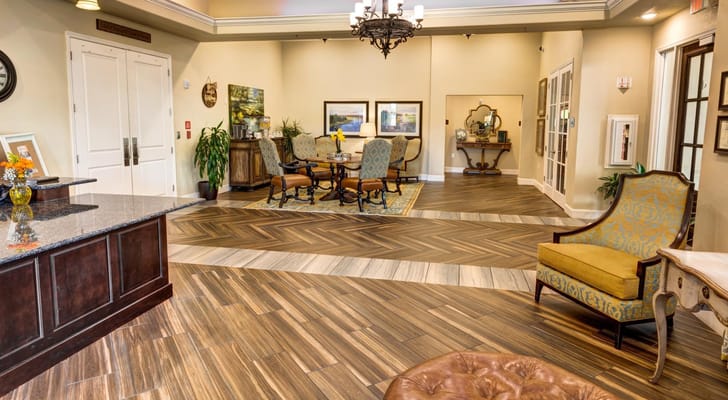 Spacious lobby with seating and decorative elements