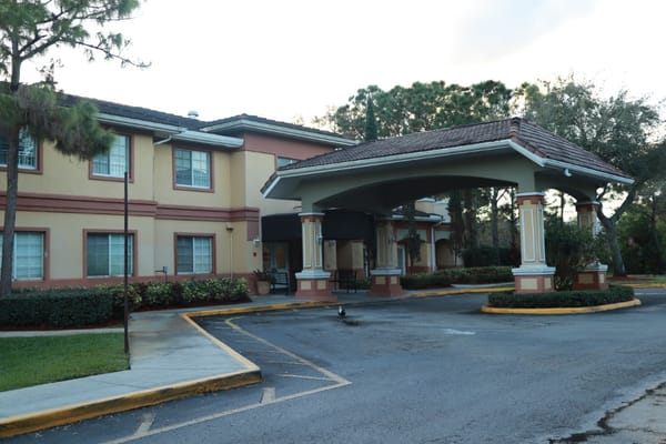 Exterior view of Wickshire Tamarac facility entrance