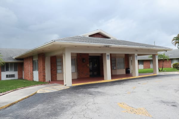 Exterior view of the Wilton Manors Health and Rehabilitation Center