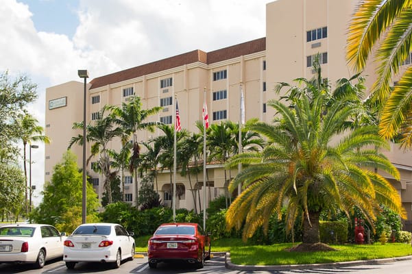 Exterior view of Life Care Center at Inverrary