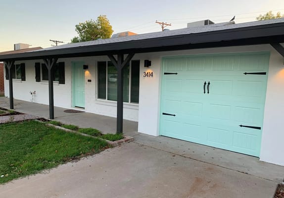 Front entrance and garage of Aloha Assisted Living Home