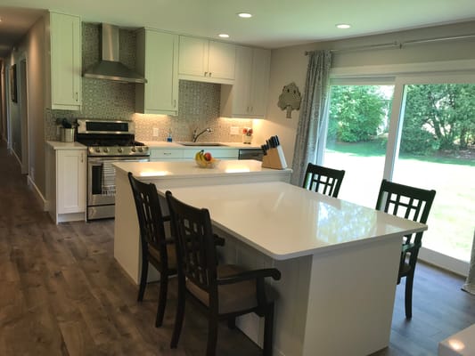 Bright kitchen space with a view to the outdoors