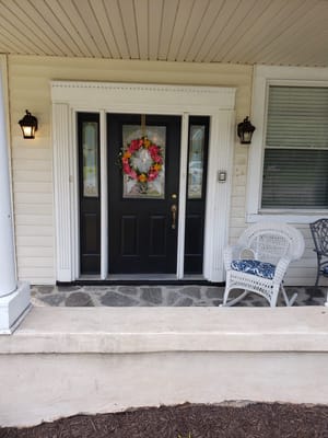 The front entrance of Hampton Meadows Assisted Living.