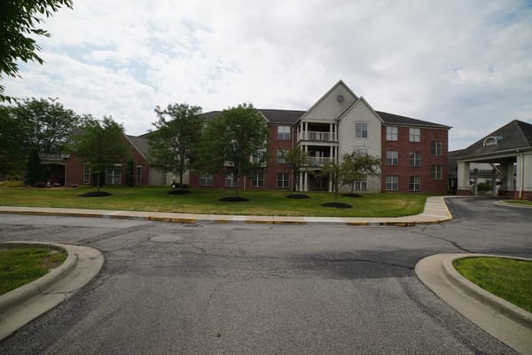 Exterior view of the Bridgeway Pointe assisted living facility