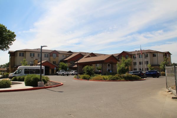 The Woodlake Senior Living — photo 3